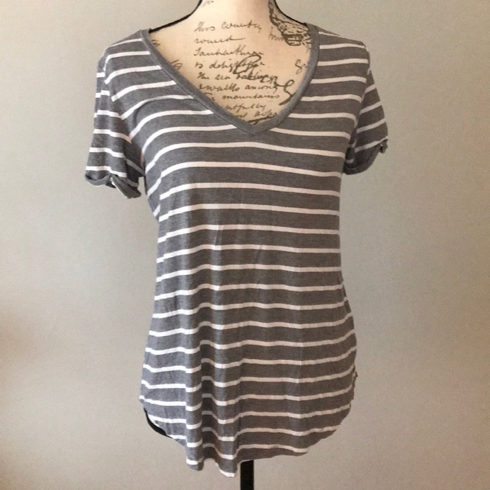 american eagle shirt in good condition